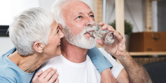 Les pouvoirs insoupçonnés de votre salive selon un dentiste