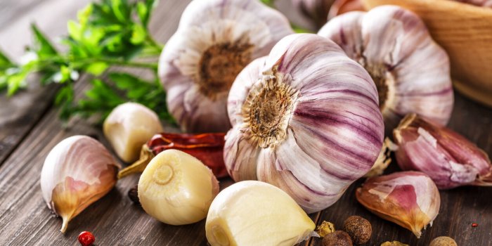 Caillots sanguins : 5 aliments que recommande un médecin pour les éviter