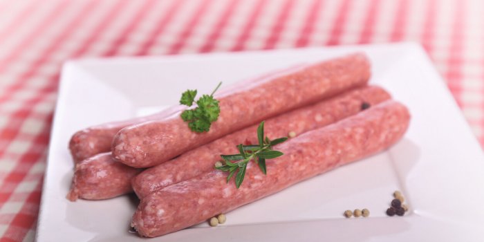 Chipolatas, merguez et vÃ©gÃ©tales : les pires marques de saucisses Ã  griller selon 60 millions de consommateurs