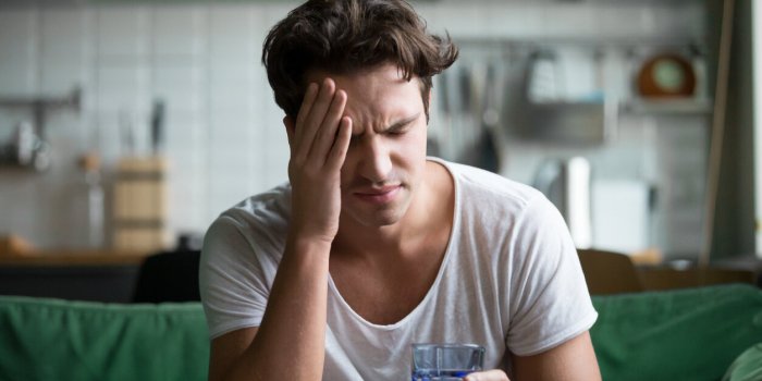7 raisons pour lesquelles vous vous rÃ©veillez le matin avec les yeux gonflÃ©s