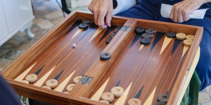 Les 8 jeux de société que l'on vous conseille et pourquoi (santé cognitive, ergonomie...)