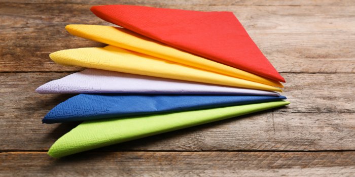 Covid-19 : fabriquer un masque avec une chaussette, efficace ?