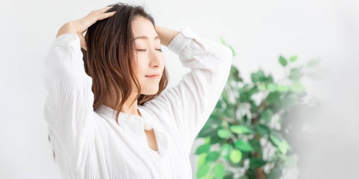 Chute de cheveux estivale : 7 conseils à appliquer cet été pour l'éviter