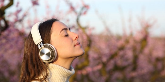 AcouphÃ¨nes : retrouver un peu de silence grÃ¢ce Ã  ces approches non mÃ©dicamenteuses