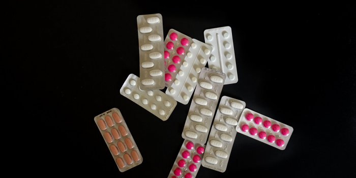 Voyage : ce quâil faut (absolument) faire avec vos médicaments !