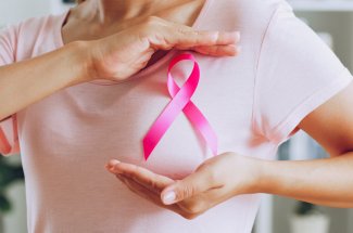 Cancer du sein  : que change la nouvelle loi ? Quelles ameliorations supplementaires demandees par l-Academie de chirurgie ?