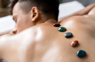 Medecines douces : derives therapeutiques, sectaires... 