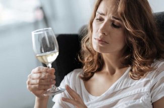 Coeur : plus de 7 verres d’alcool par semaine augmente la pression arterielle
