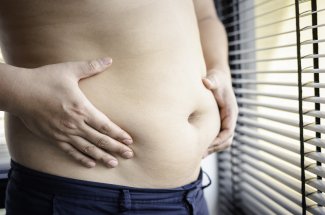 Fumer, une habitude qui fait prendre du gras au niveau du ventre