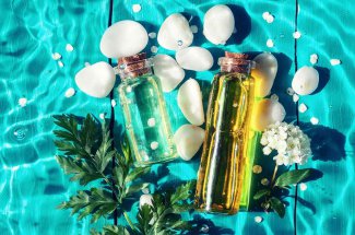 Vacances : les 7 huiles essentielles indispensables