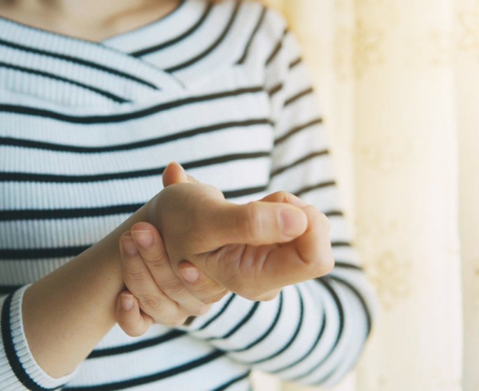 Arthrite septique, rhumatoide, psoriasique : symptomes, comment les soigner ?