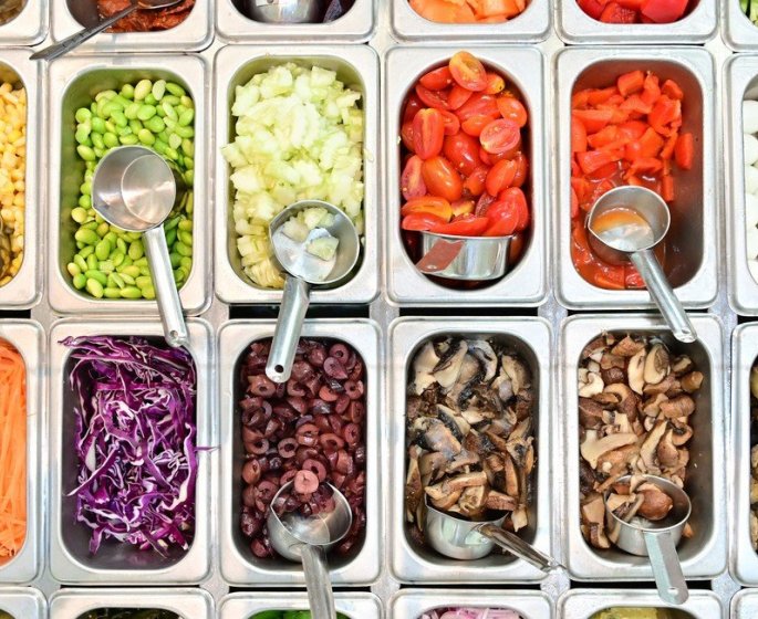 Restaurant : oubliez ces aliments, ils grouillent de bacteries !