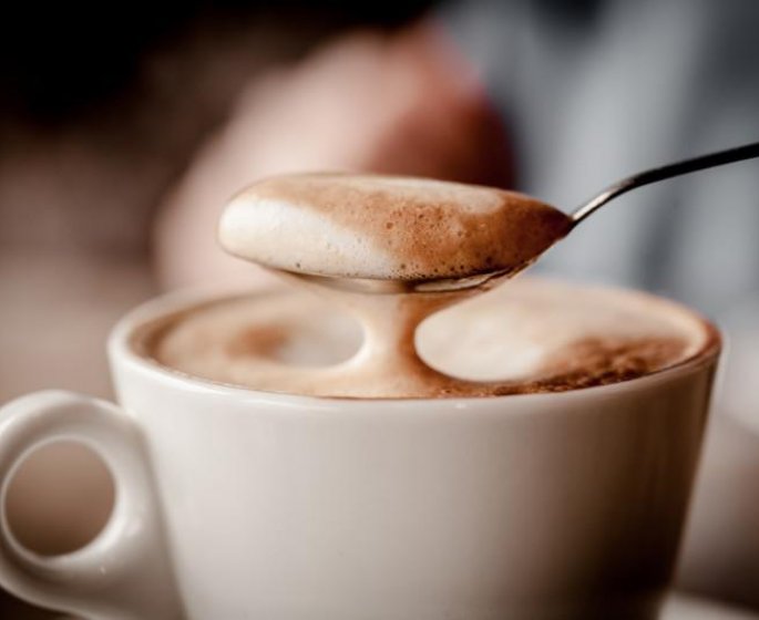 Cancer du foie : boire 5 tasses de cafe par jour reduit le risque de 50%
