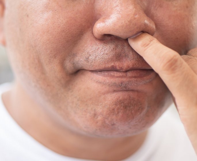 Covid-19 : les gens qui se curent le nez l’attrapent plus