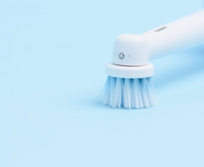 Brosse a dents electrique : les conseils d-un dentiste pour la choisir