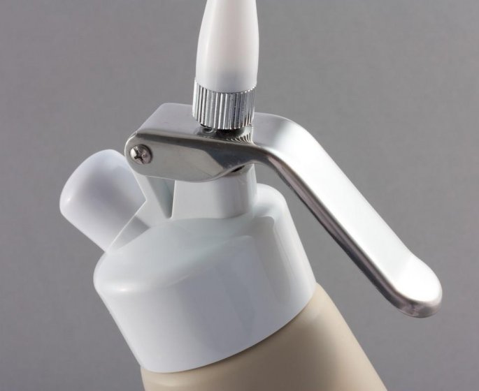 Pourquoi il ne faut pas utiliser de siphons avec une tete en plastique 
