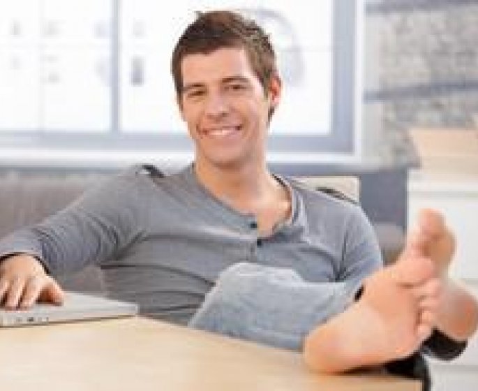 Les hommes aux grands pieds ont-il vraiment un grand... ?
