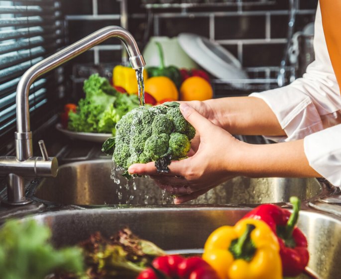 Ces astuces simple rendront vos fruits et legumes propres