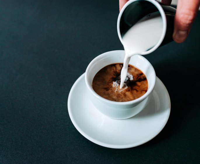 Cholesterol : 3 aliments surprenants que vous pouvez ajouter a votre cafe pour le controler