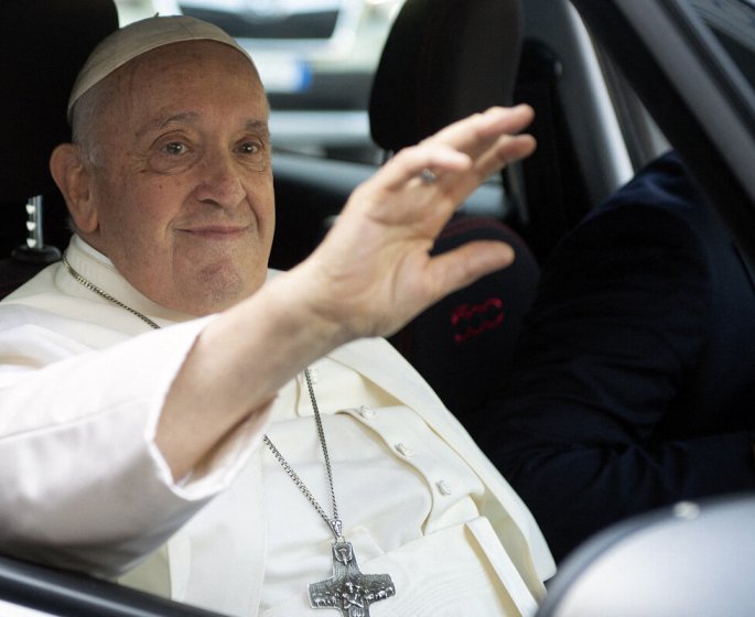 Qu’est-ce que la double pneumonie dont souffre le pape Francois ?