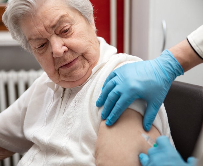 La vaccination contre le VRS reduit le risque d-hospitalisation chez les personnes de plus de 60 ans selon une etude