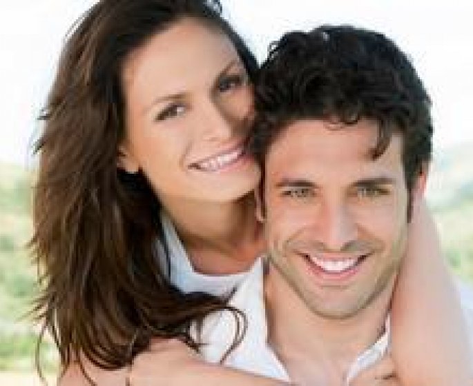 Plus les hommes se trouvent beaux, plus ils preferent les femmes minces !