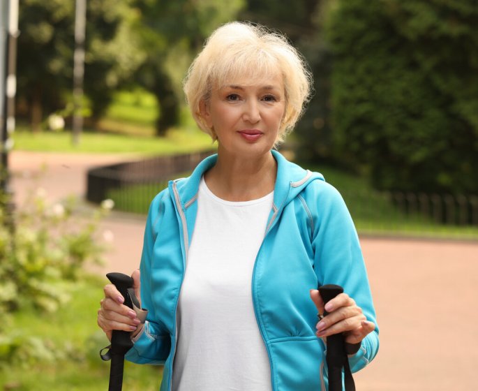 Veronique, 61 ans : "J’ai perdu mes cheveux a cause de la creme solaire !" 