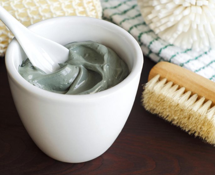 Psoriasis au cuir chevelu : un cataplasme d-argile comme remede