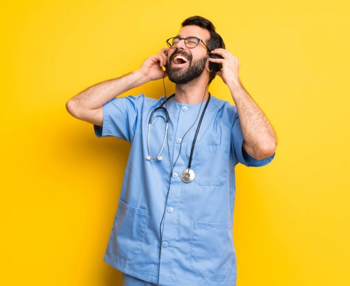 Les chirurgiens qui ecoutent les Beatles en operant sont plus performants