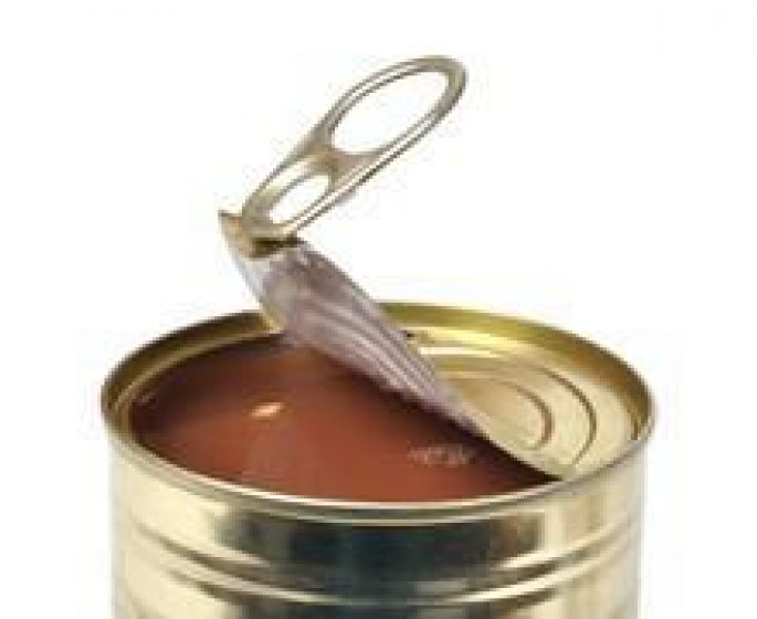 Une lame de cutter retrouvee dans une boite de conserve