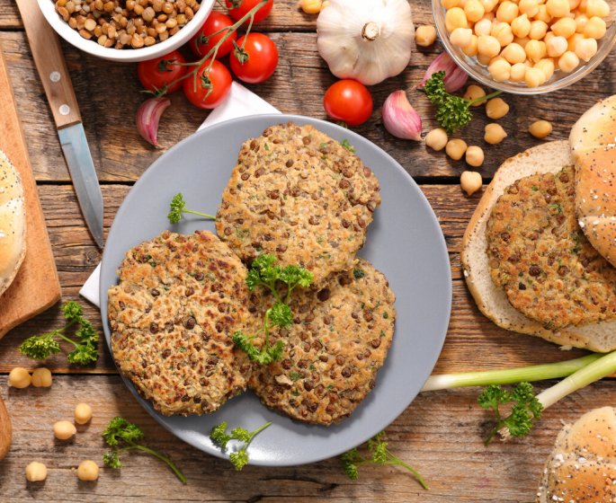 Faut-il remplacer la viande par des substituts vegetaux du commerce ?
