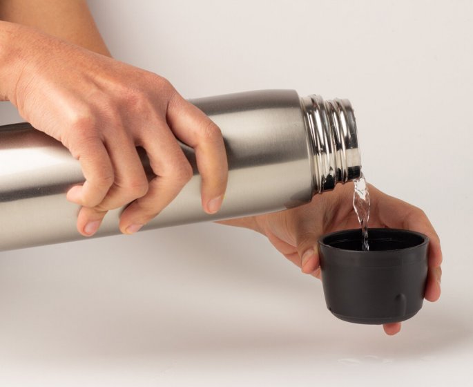 En bouteille ou en carafe, l-eau a une date de peremption !
