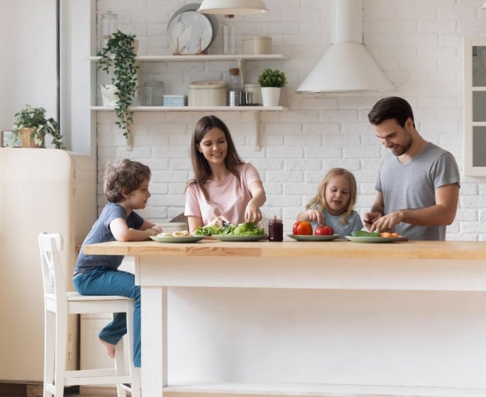 3 raisons pour lesquelles vous devriez manger dans le calme 