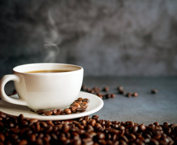 Vous sucrez votre cafe avec un edulcorant ? Voici l-effet inattendu de ce melange sur votre sommeil 