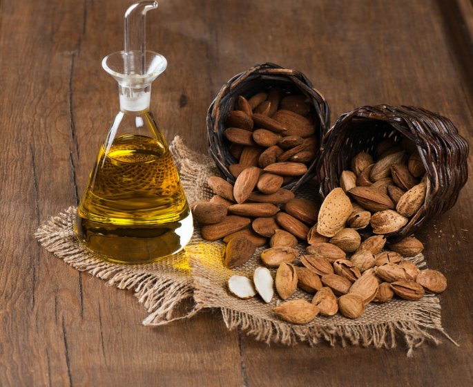Peau seche sur le visage : l-huile d-amande douce comme remede naturel