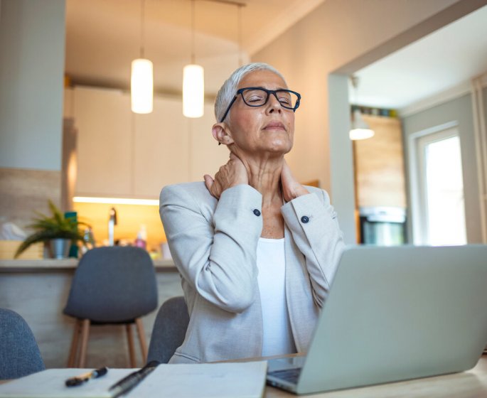 Douleurs chroniques au cou : des chercheurs ont trouve le moyen de les soulager