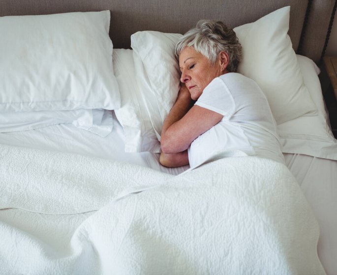 Bien dormir : quelle est la temperature ideale pour les seniors ? 