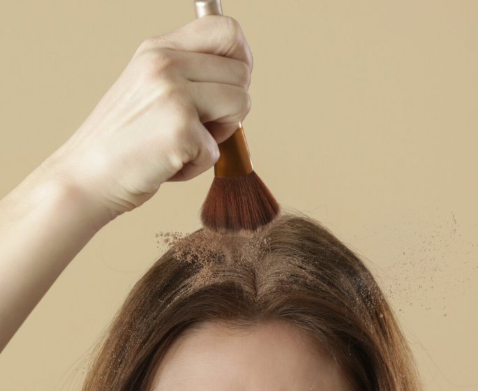 Faites votre shampoing sec avec seulement 2 ingredients !