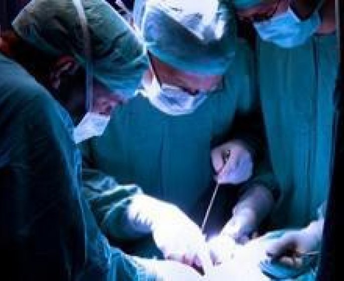Un vietnamien opere d-une tumeur de 90 kilos