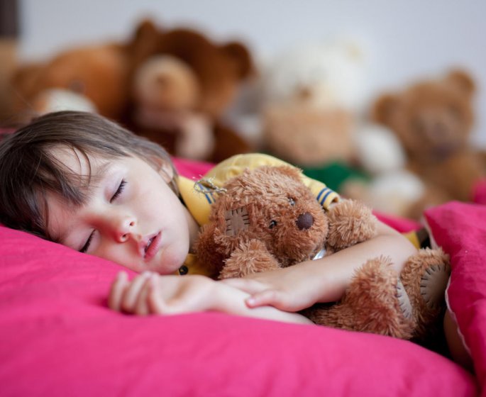 Somnambulisme de l-enfant : qui consulter ?