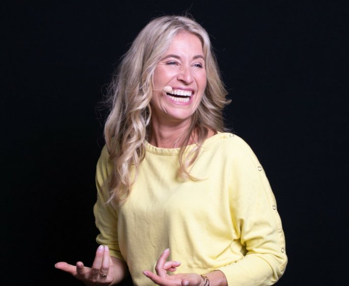 Virginie, 44 ans : “Grace a l’IA, j’ai pu parler a ma famille au telephone pour la premiere fois !”