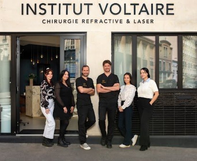 Deux chirurgiens au service de la vue des patients 