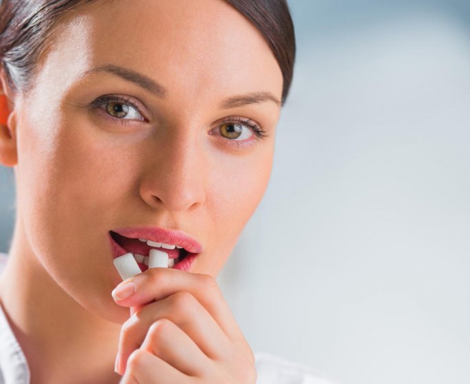 Mal a la tete : arretez les chewing-gums !