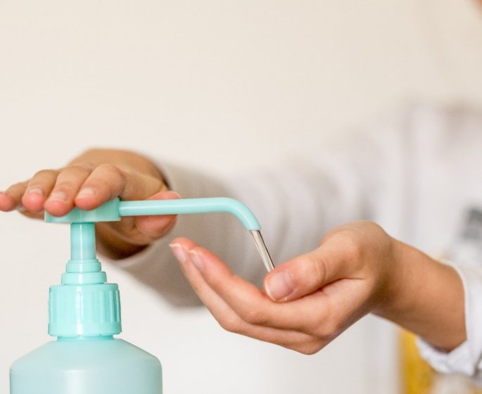 Gel hydroalcoolique : faute d-alcool, des personnes en boivent et meurent