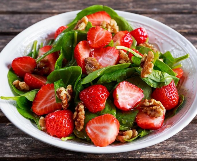 Fraises et epinards : les 2 aliments les plus touches par les pesticides
