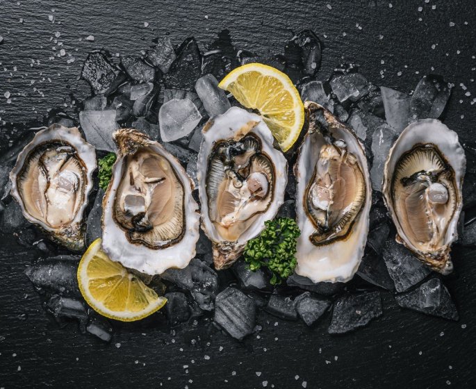Repas de fete : ce que vous risquez si vous ne machez pas les huitres avant de les avaler