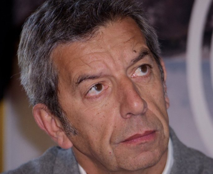 Michel Cymes met en garde contre “la manipulation de l’opinion publique”