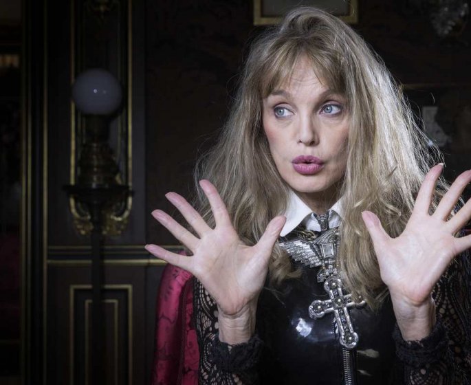 Quel age a vraiment Arielle Dombasle ?