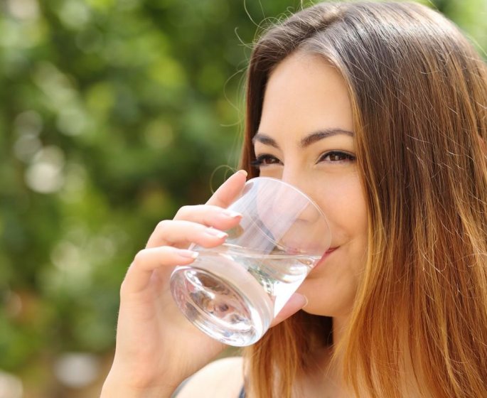Cerveau : ce que vous risquez si vous ne buvez pas assez d’eau