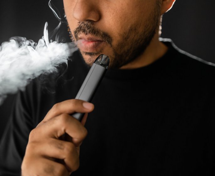 “J’ai perdu un morceau de poumon a cause de la cigarette electronique”